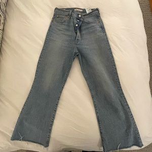 Levi’s ribcage crop flare jeans